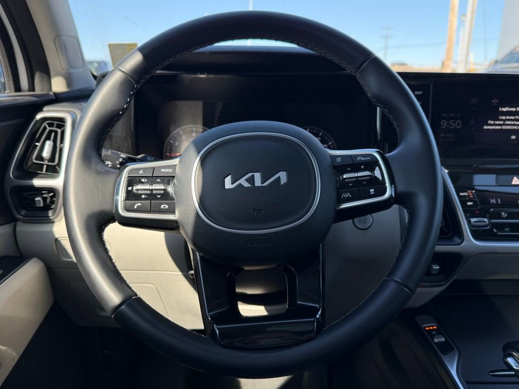 Used 2022 Kia Sorento EX w/ Panoramic Sunroof Package image 13