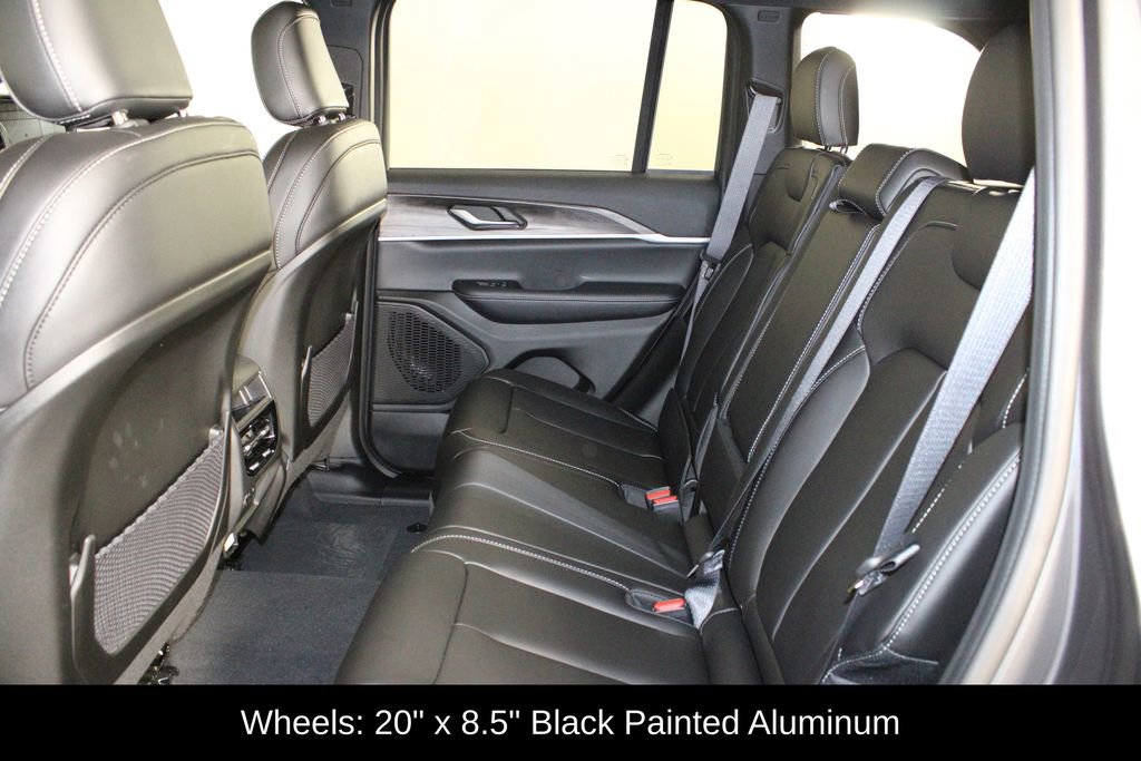 New 2025 Jeep Grand Cherokee Limited image 13