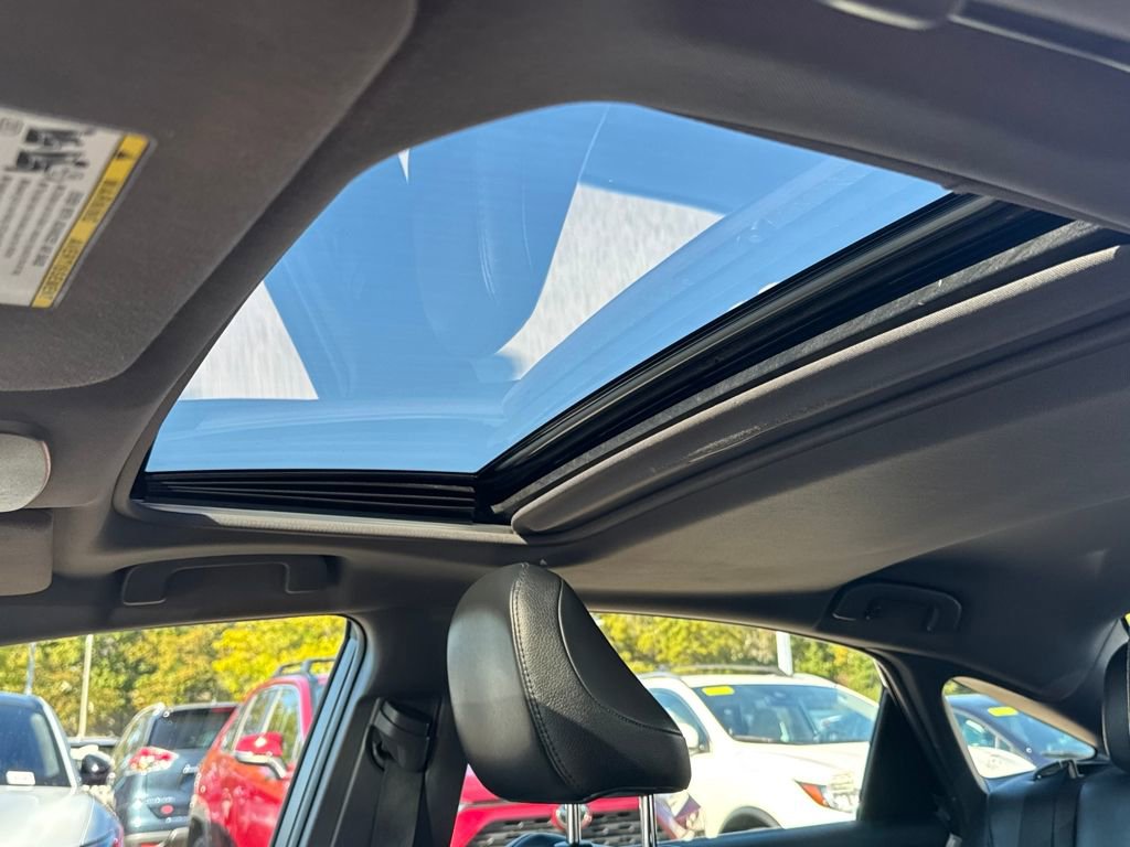 Used 2019 Toyota Avalon XLE w/ Moonroof Package image 15