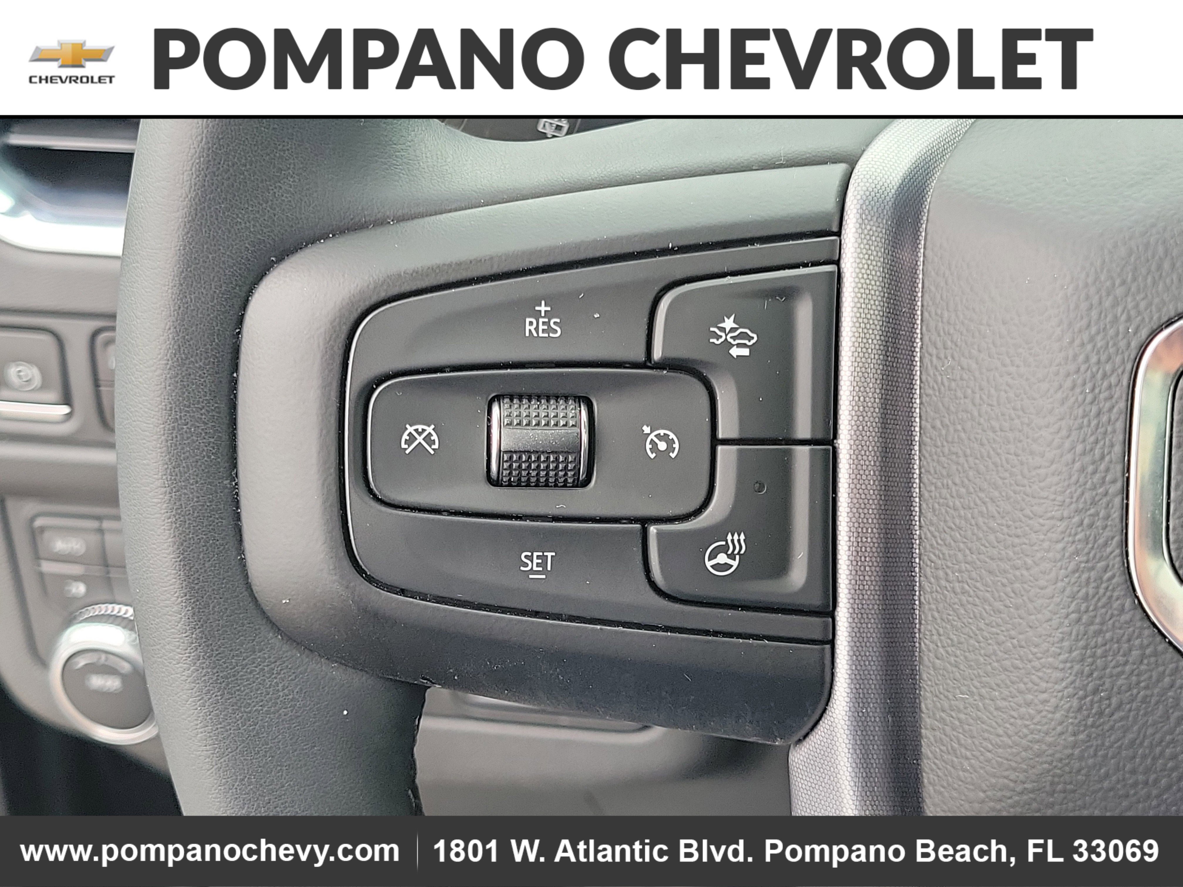 Used 2023 GMC Yukon SLT w/ SLT Premium Package image 32