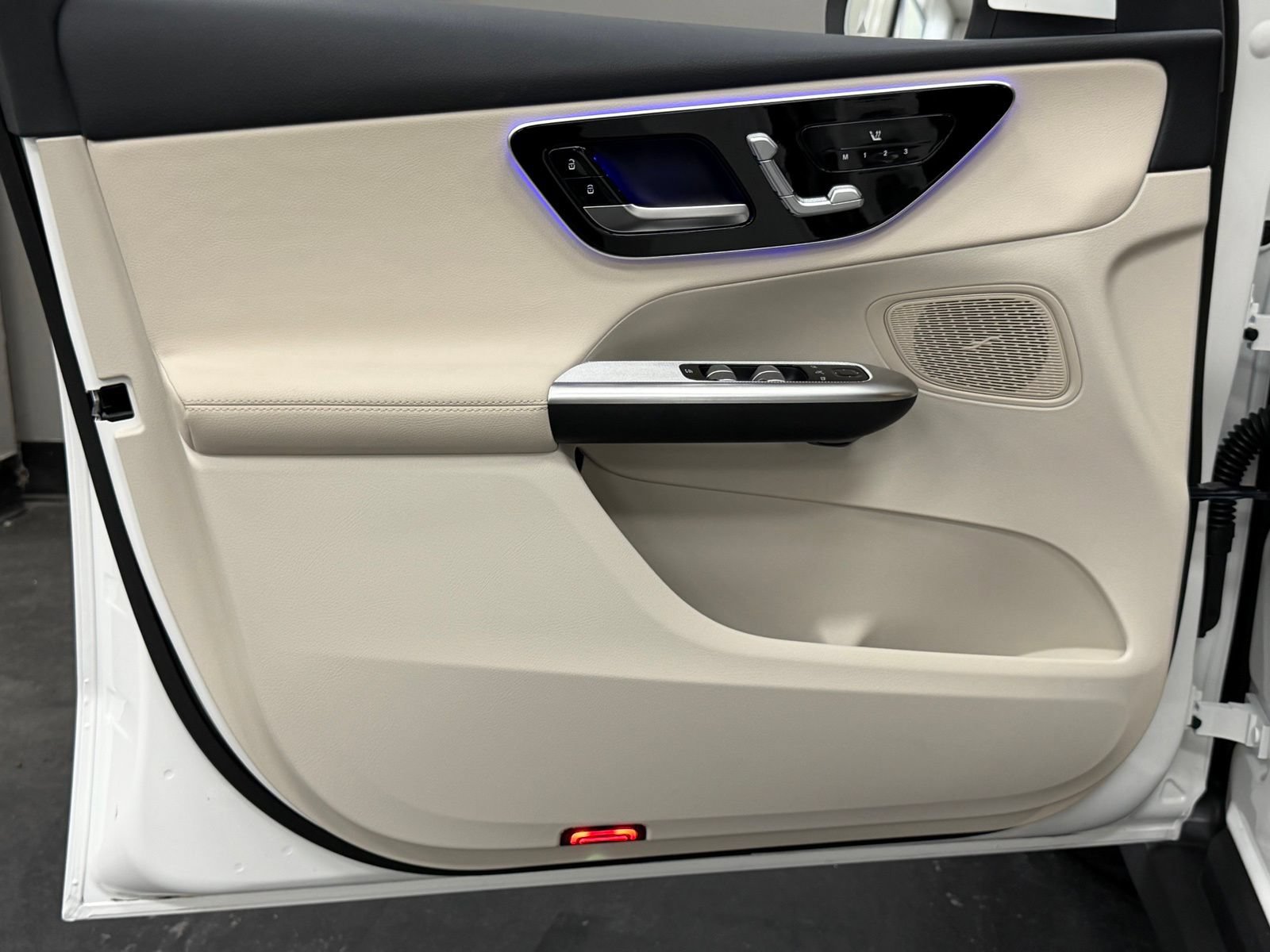 Certified 2025 Mercedes-Benz GLC 350e 4MATIC image 21