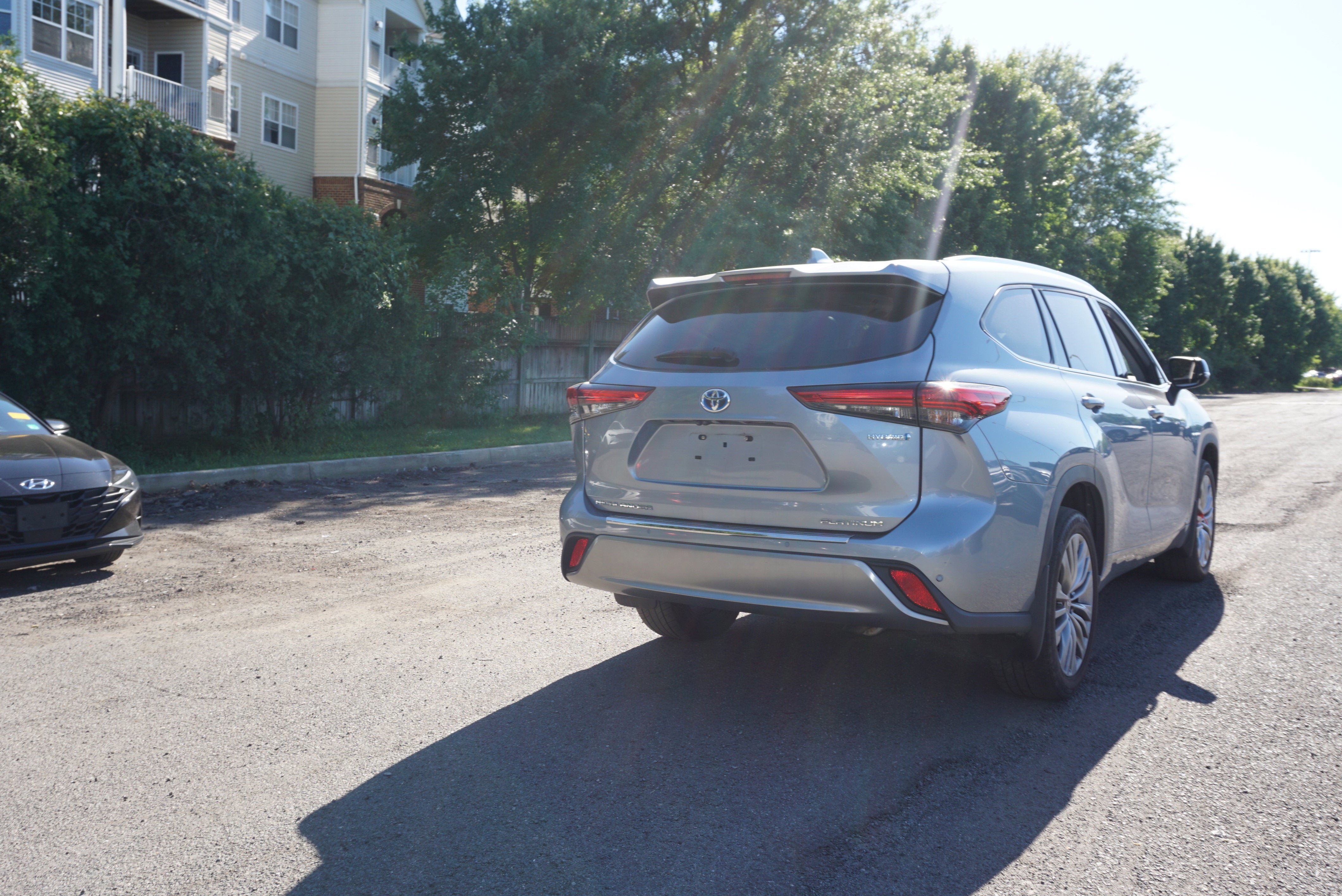 Used 2021 Toyota Highlander Platinum AWD/4WD image 4
