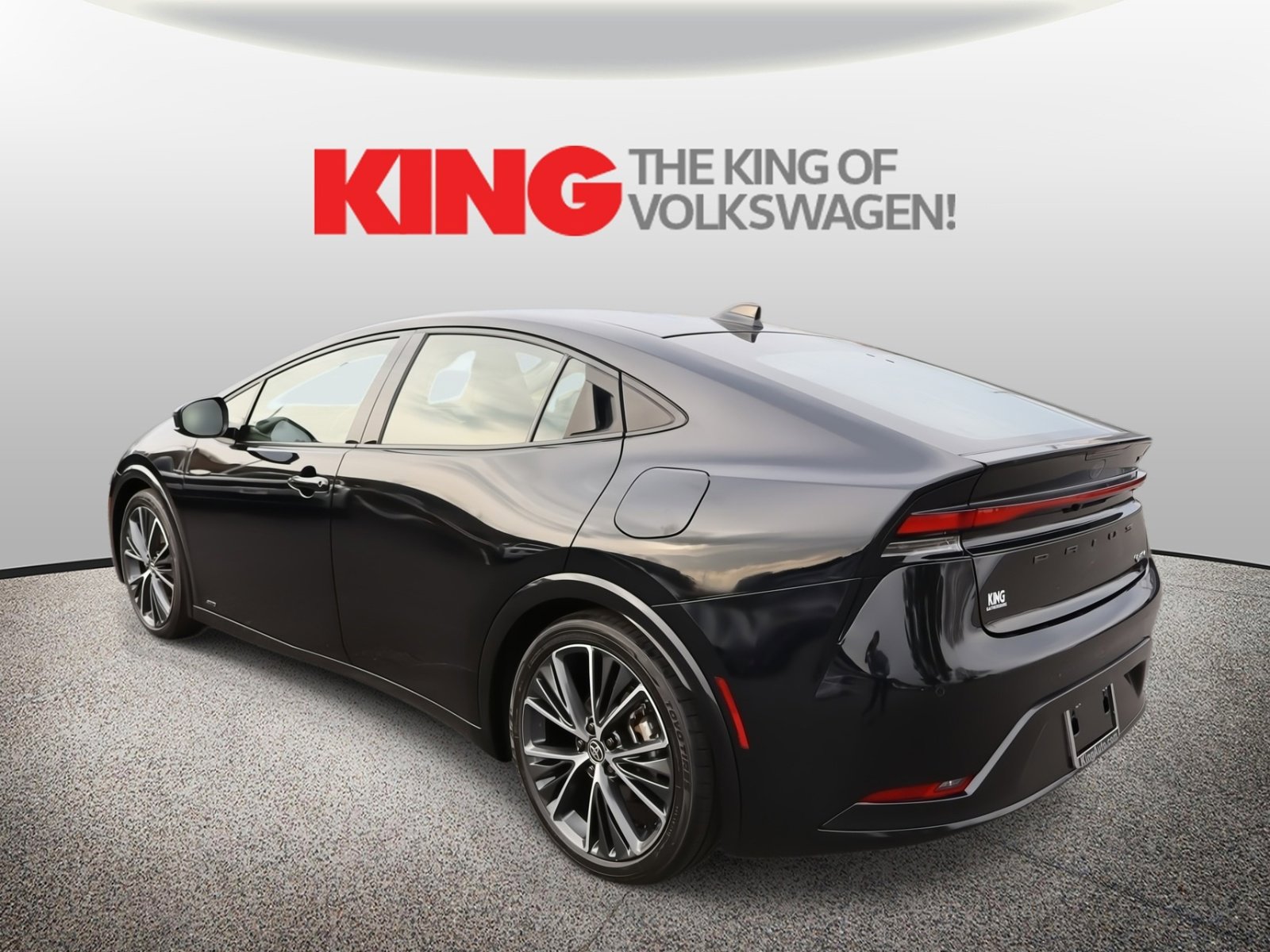 Used 2023 Toyota Prius XLE image 6