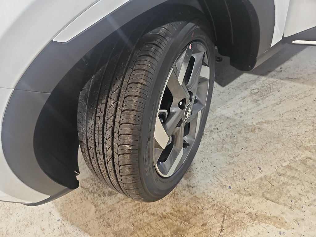 New 2026 Hyundai Venue SEL FWD image 30