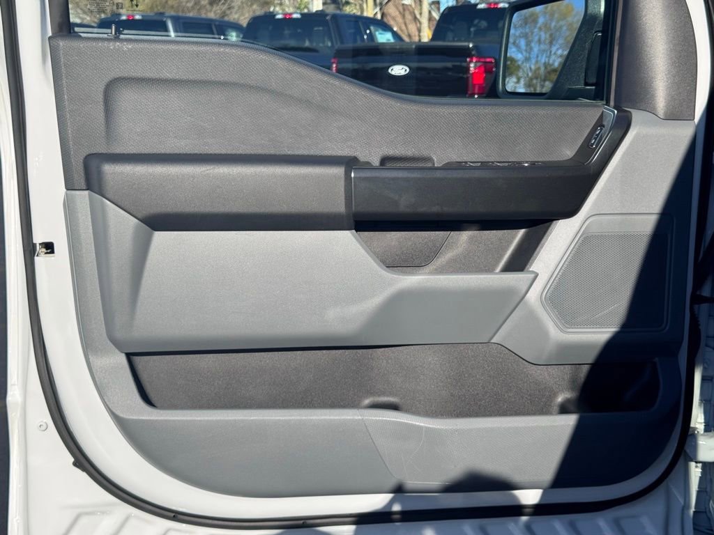 Used 2023 Ford F150 Lightning Pro AWD/4WD image 21