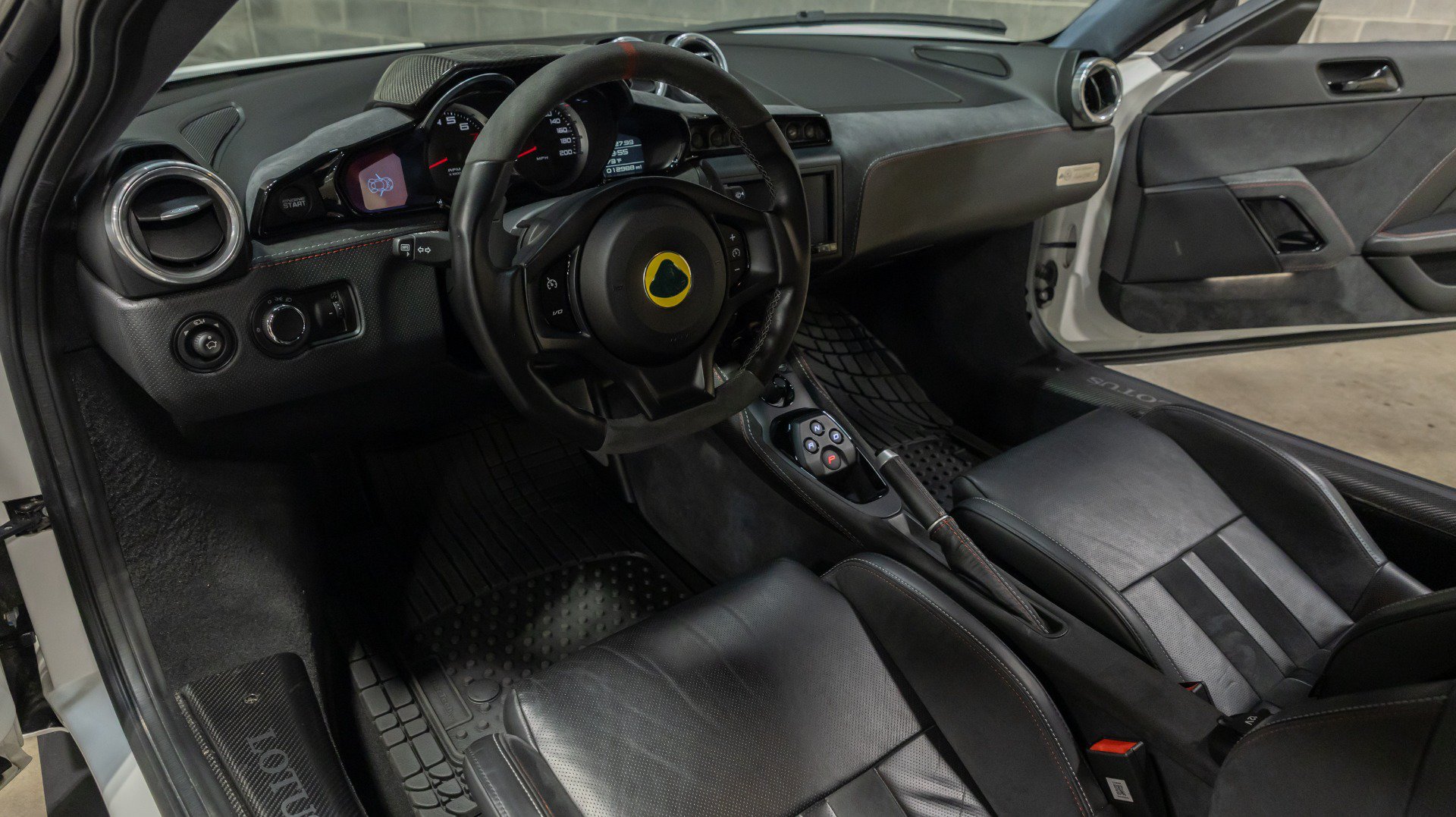 Used 2021 Lotus Evora RWD image 43