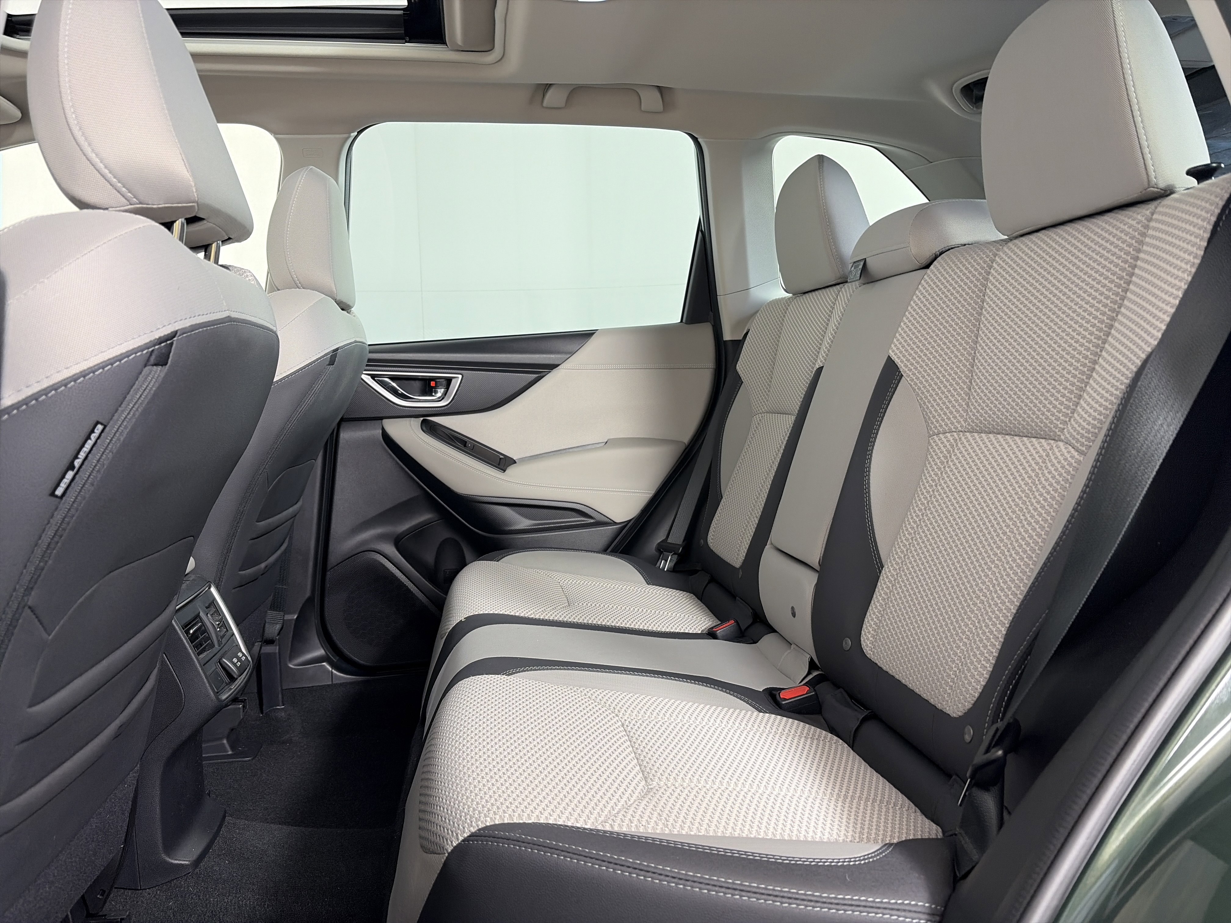 Certified 2023 Subaru Forester Premium AWD/4WD image 7