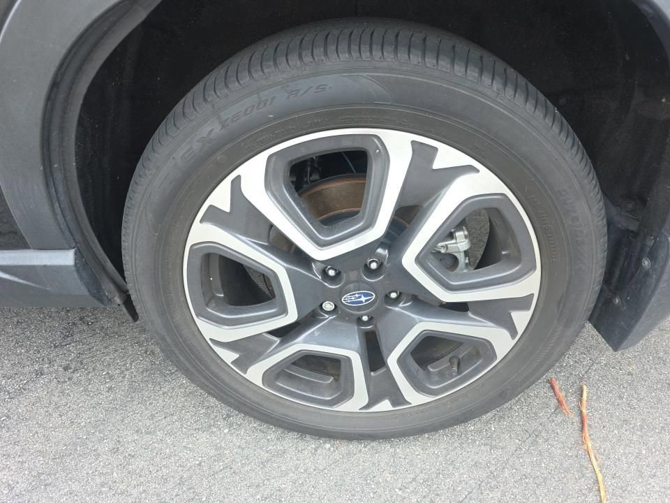 Used 2023 Subaru Ascent Limited w/ Technology Package image 9