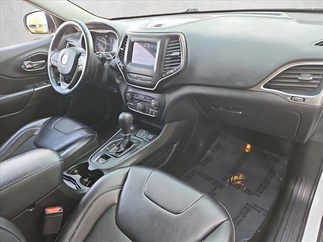 Used 2019 Jeep Cherokee Latitude Plus w/ Cold Weather Group image 27