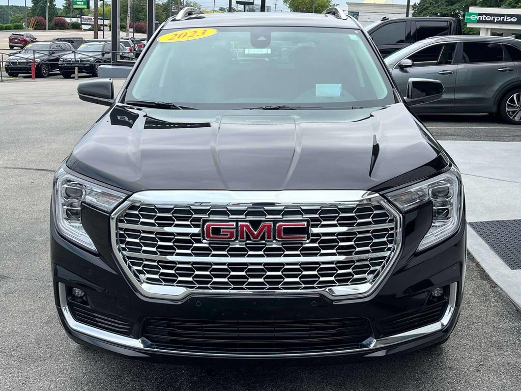 Certified 2023 GMC Terrain Denali w/ LPO, Floor Liner Package AWD/4WD image 8