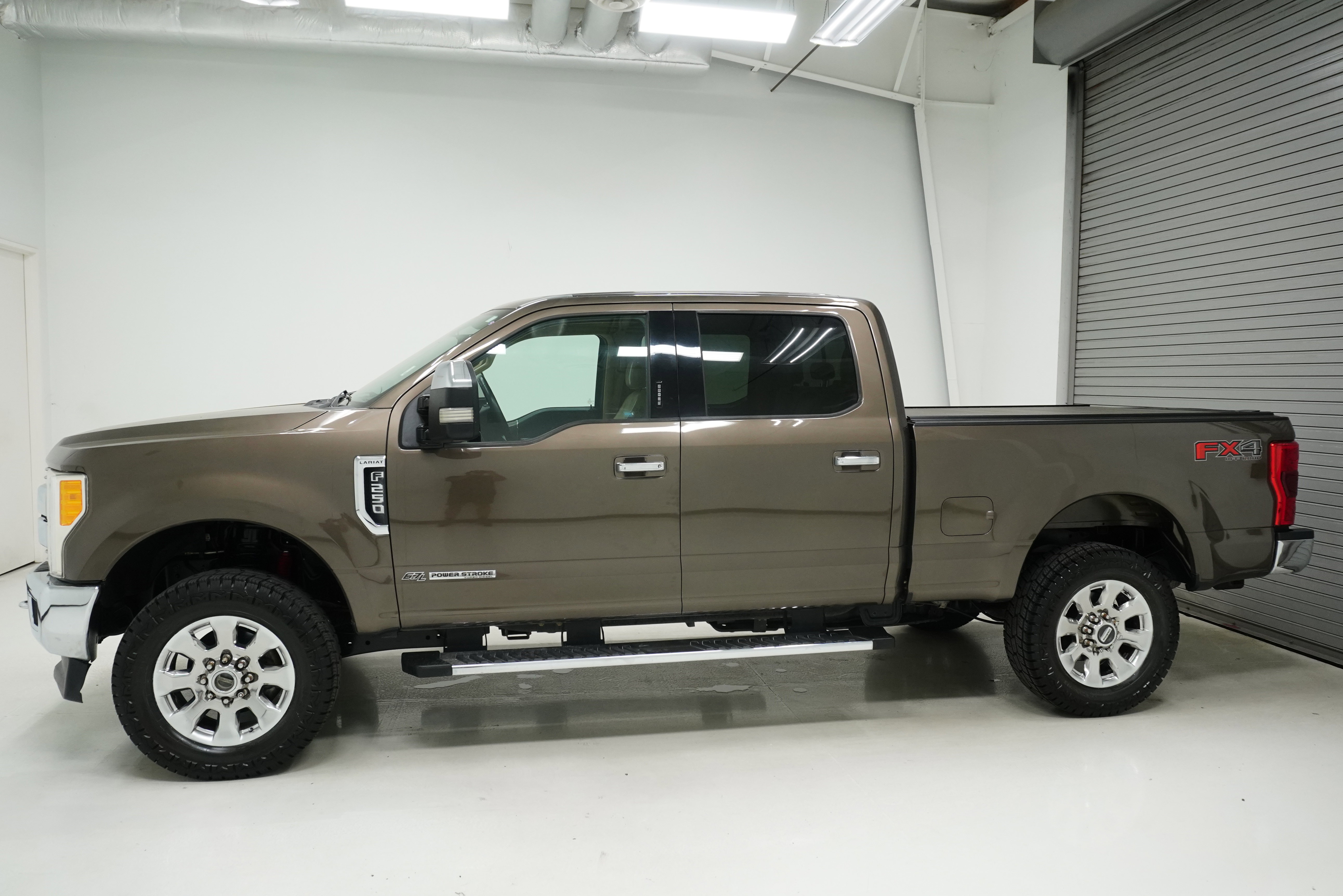 Used 2017 Ford F250 Lariat w/ Chrome Package AWD/4WD image 6