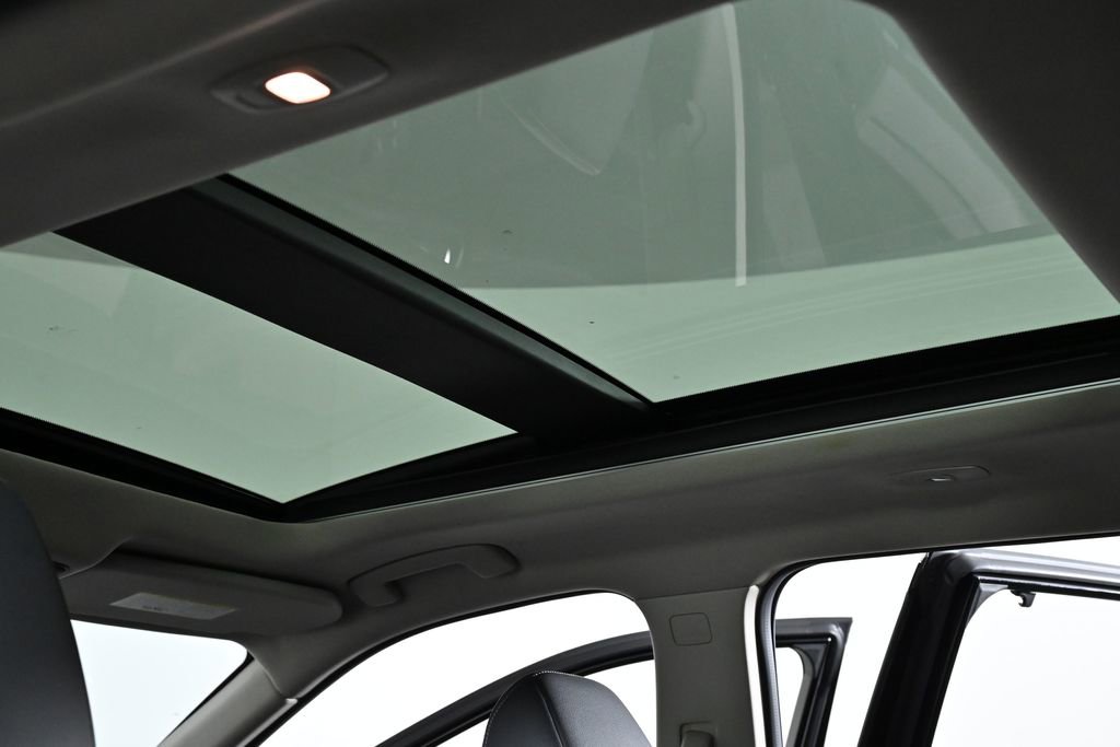 Used 2021 Nissan Rogue SL w/ Premium Package image 29