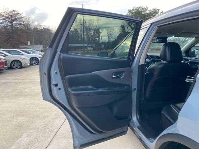 Used 2022 Nissan Murano SV w/ SV Midnight Edition Package image 10