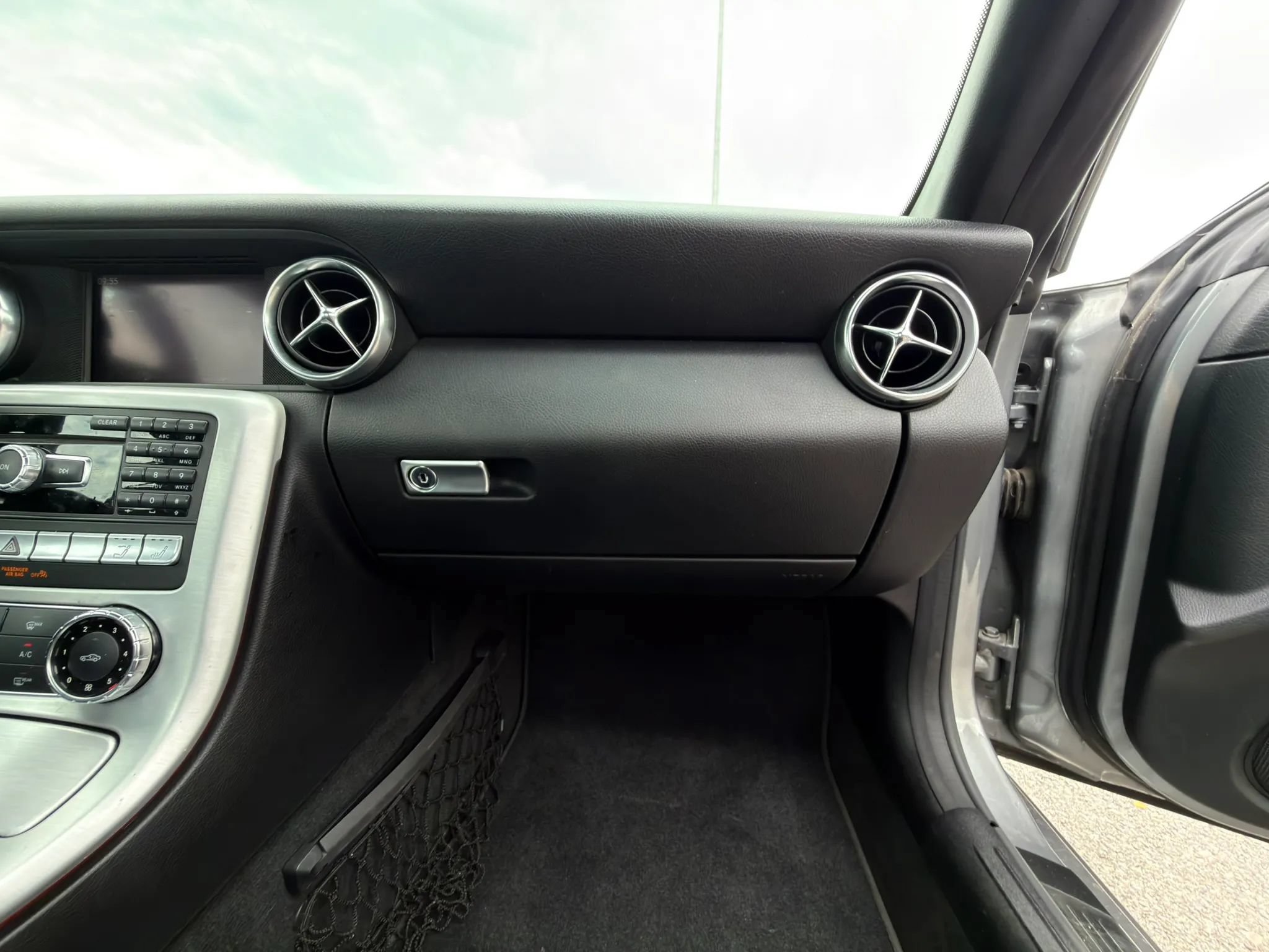 Used 2013 Mercedes-Benz SLK 250 image 7