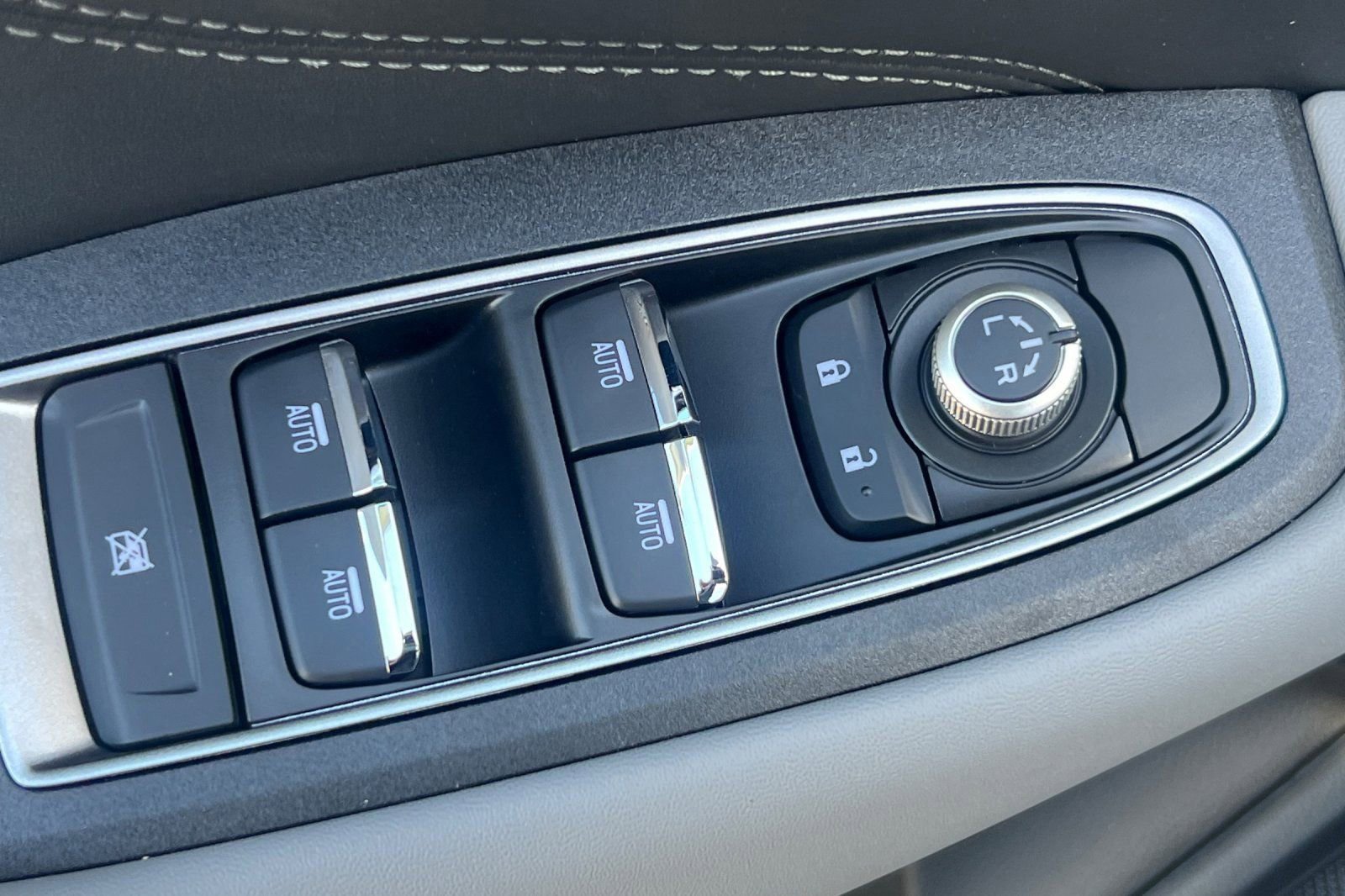 New 2025 Subaru Outback Limited image 12