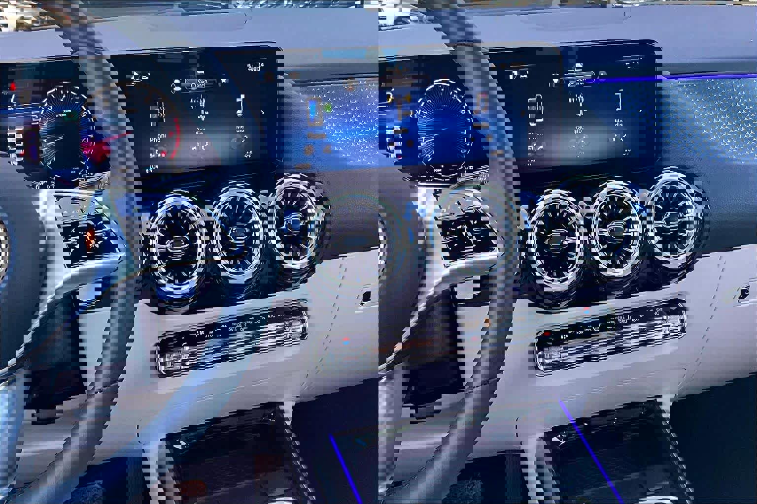 Used 2025 Mercedes-Benz GLA 250 image 6