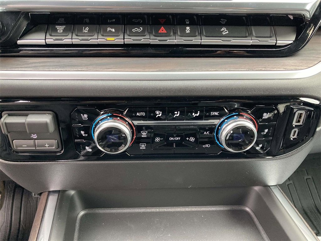 New 2026 GMC Sierra 2500 SLT w/ SLT Convenience Package image 22