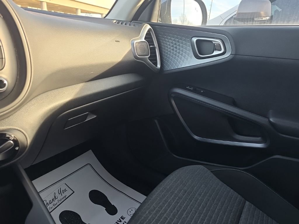 Used 2021 Kia Soul S image 17