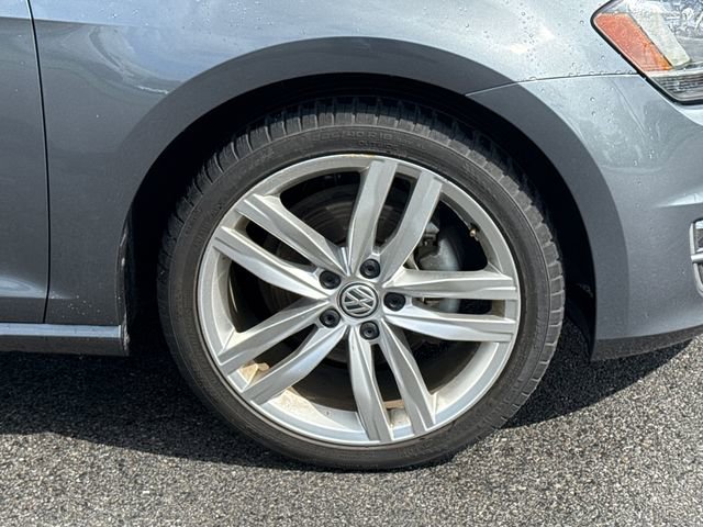 Used 2015 Volkswagen Golf S FWD image 11