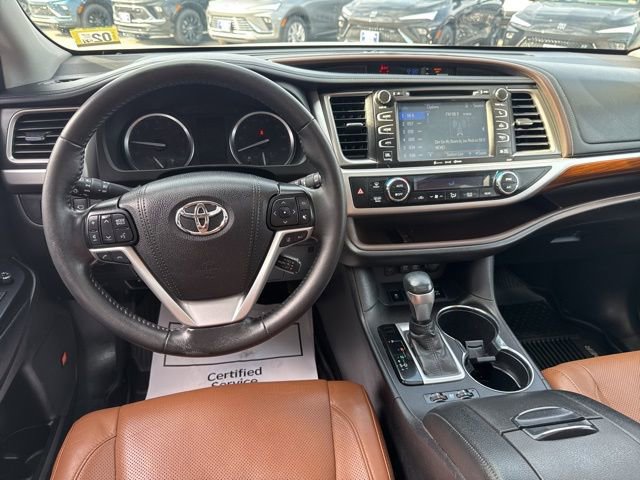 Used 2019 Toyota Highlander Limited Platinum AWD/4WD image 19