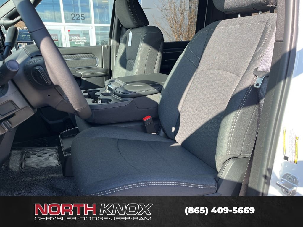 New 2026 RAM 4500 4x4 Crew Cab DRW image 4