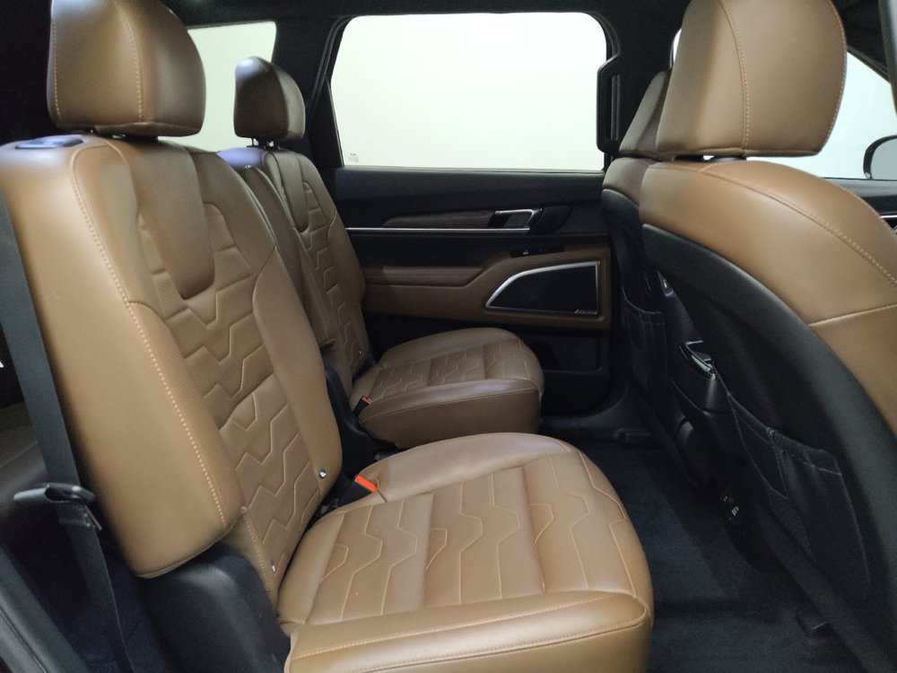 Used 2022 Kia Telluride SX w/ SX Prestige Package AWD/4WD image 19
