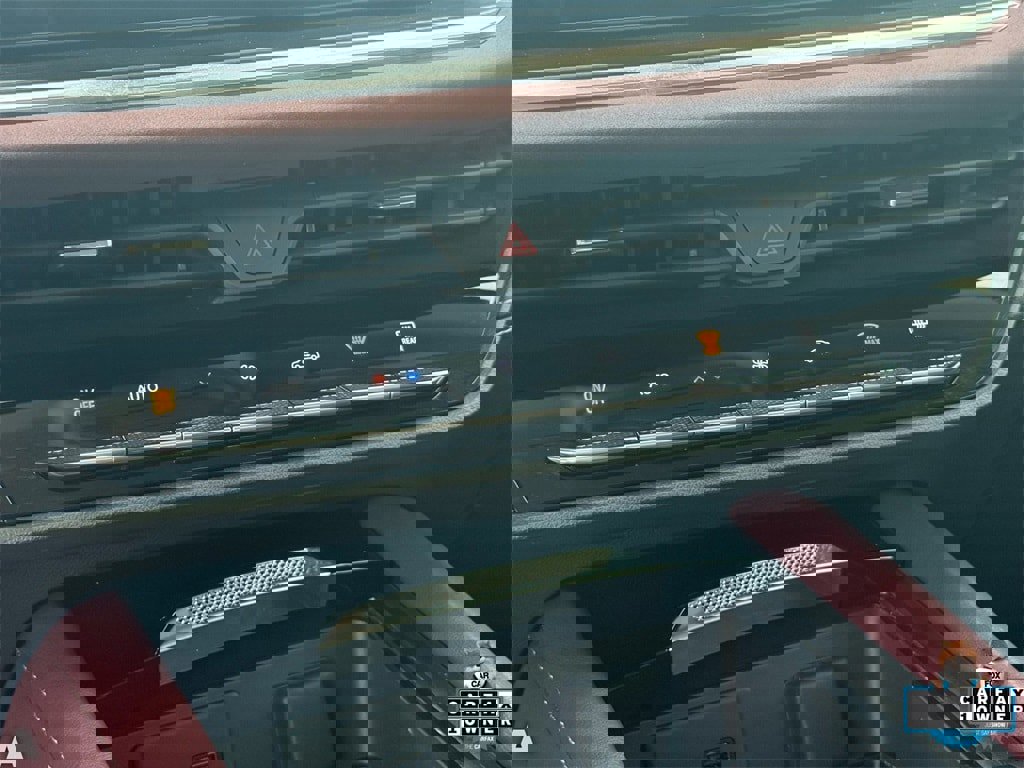 Used 2025 Buick Envision Sport Touring image 22