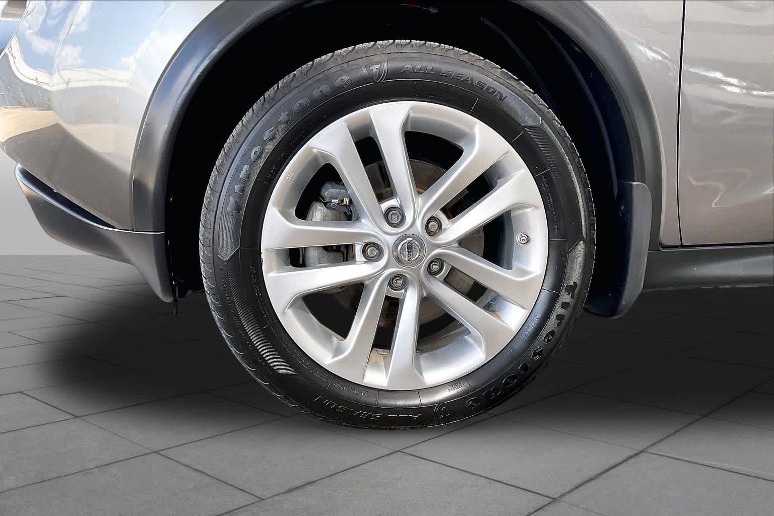 Used 2012 Nissan Juke SL FWD image 10