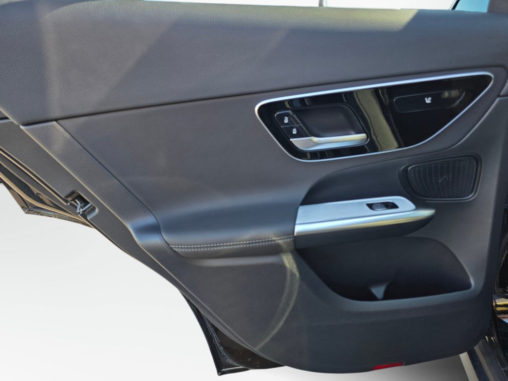 New 2027 Mercedes-Benz GLC 300 4MATIC image 18