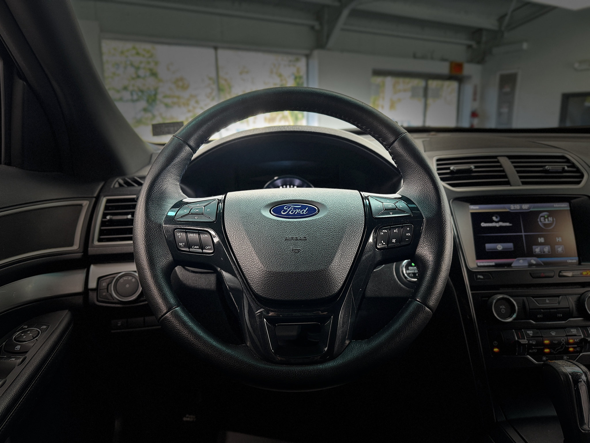Used 2016 Ford Explorer XLT w/ Equipment Group 202A AWD/4WD image 14