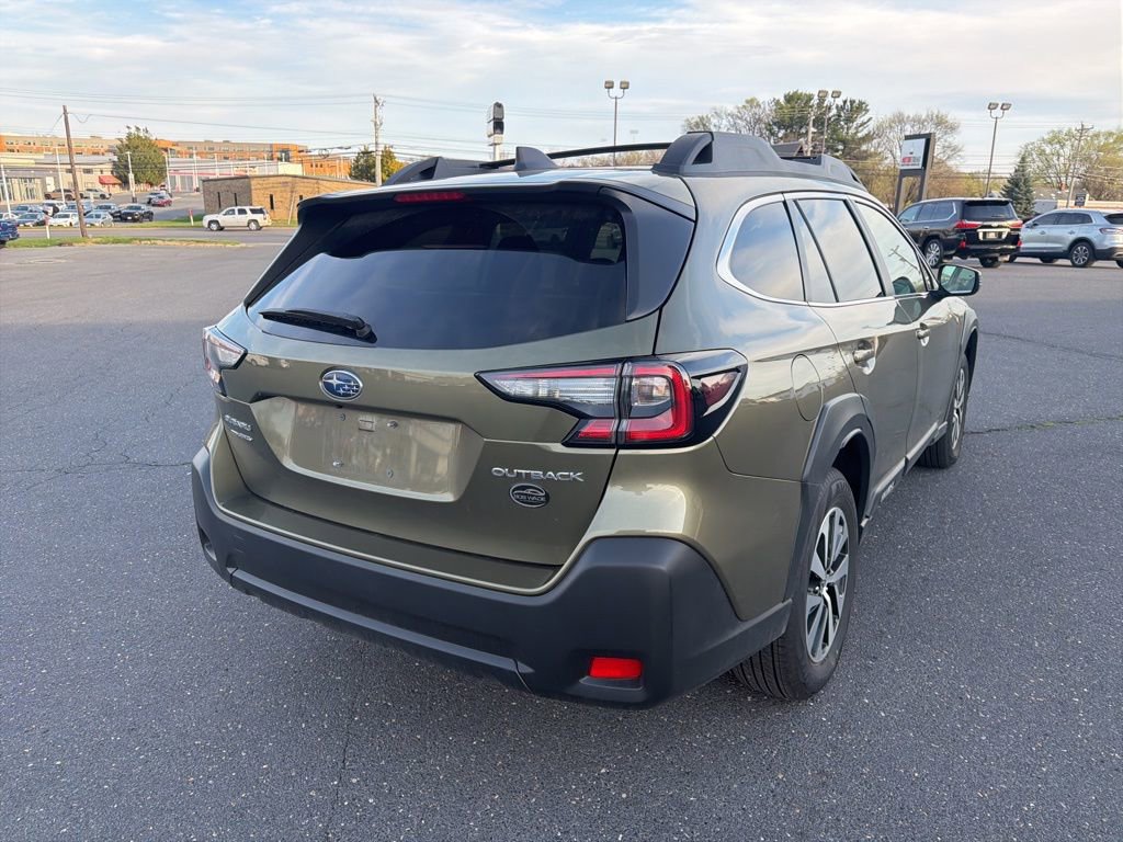 Certified 2025 Subaru Outback Premium image 5