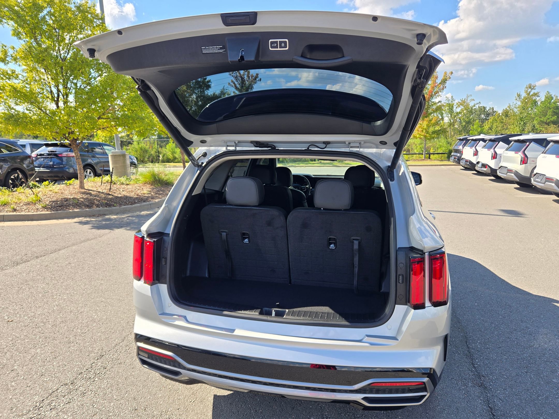 Used 2022 Kia Sorento SX image 18