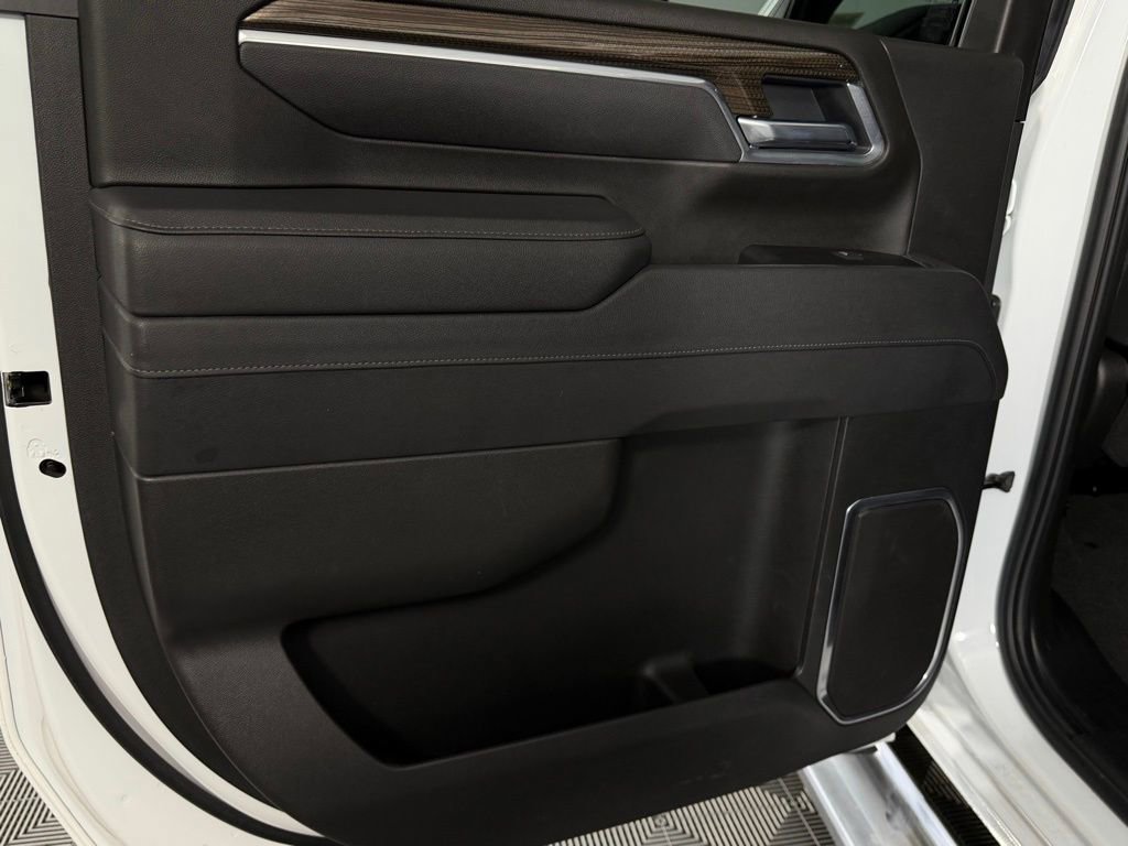 Used 2025 Chevrolet Silverado 2500 LT w/ Convenience Package image 30