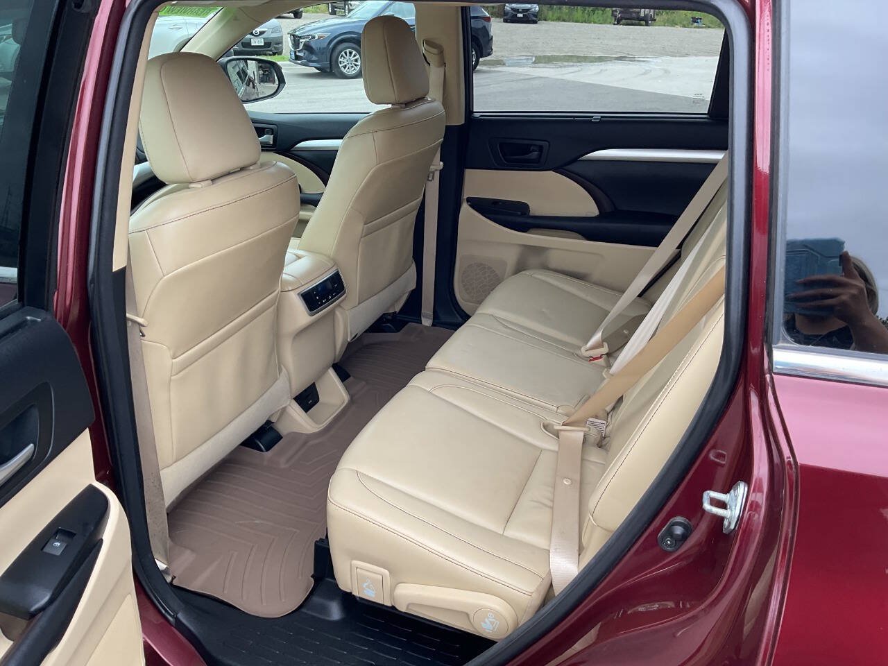 Used 2015 Toyota Highlander XLE AWD/4WD image 31