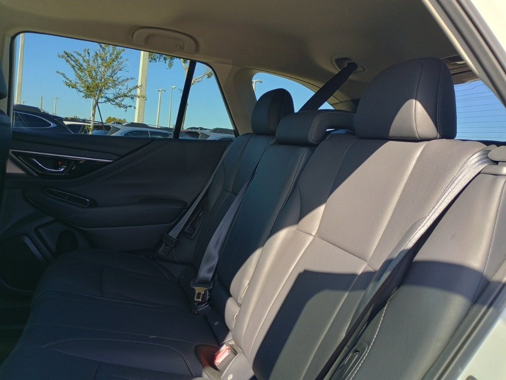 Certified 2022 Subaru Outback Limited image 17