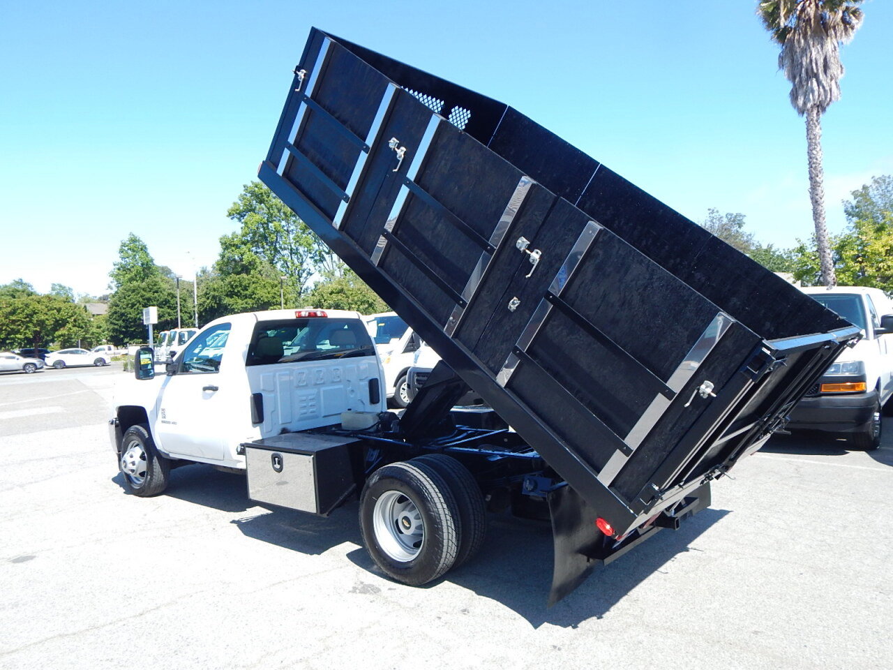 Used 2015 Chevrolet Silverado 3500 W/T RWD image 4