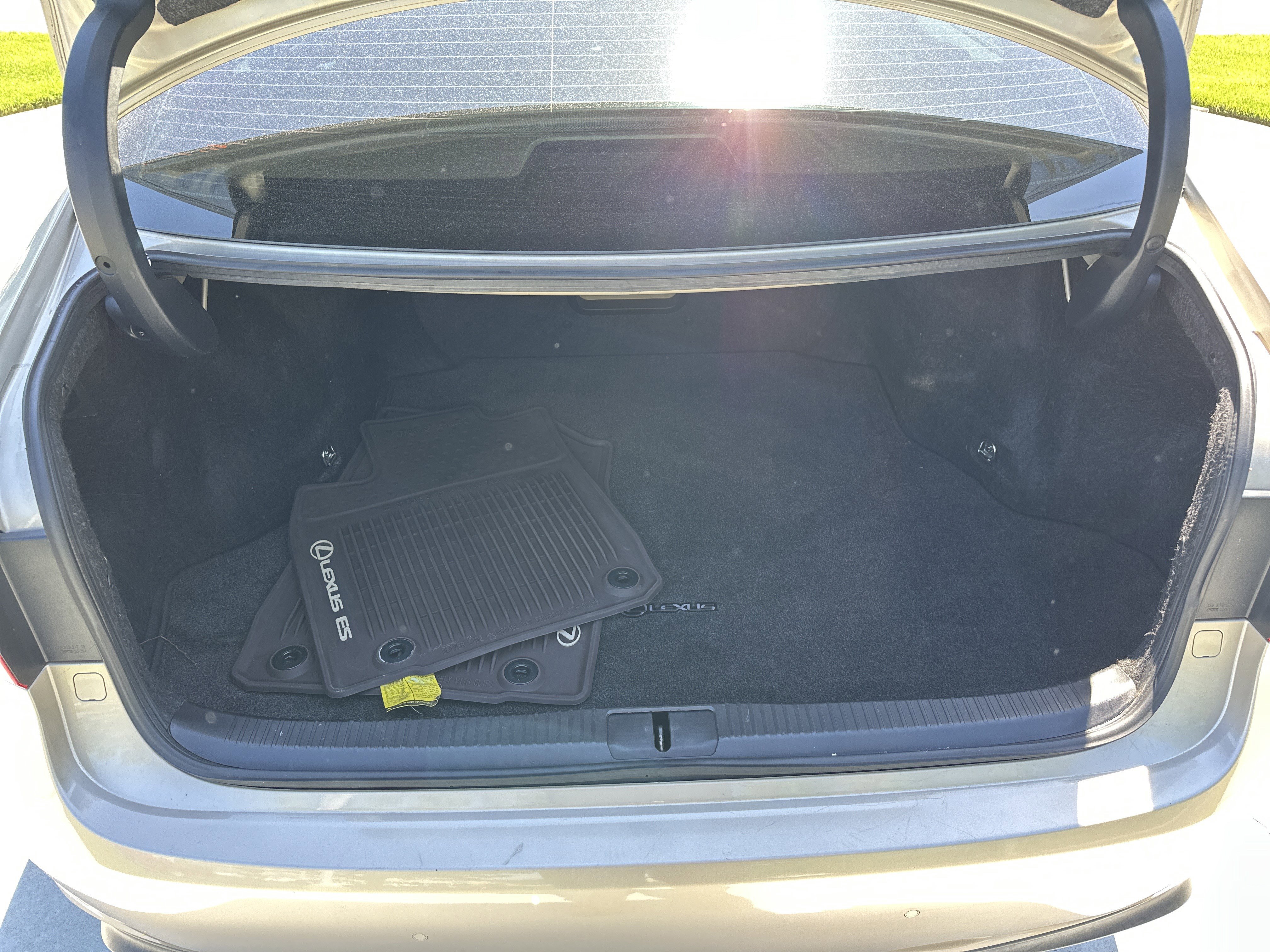 Used 2017 Lexus ES 350 w/ Navigation System Package FWD image 32