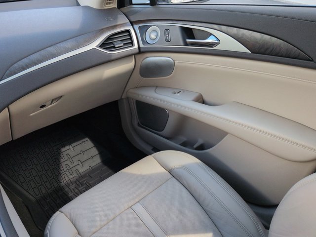 Used 2019 Lincoln MKZ Reserve w/ Luxury Package FWD image 16