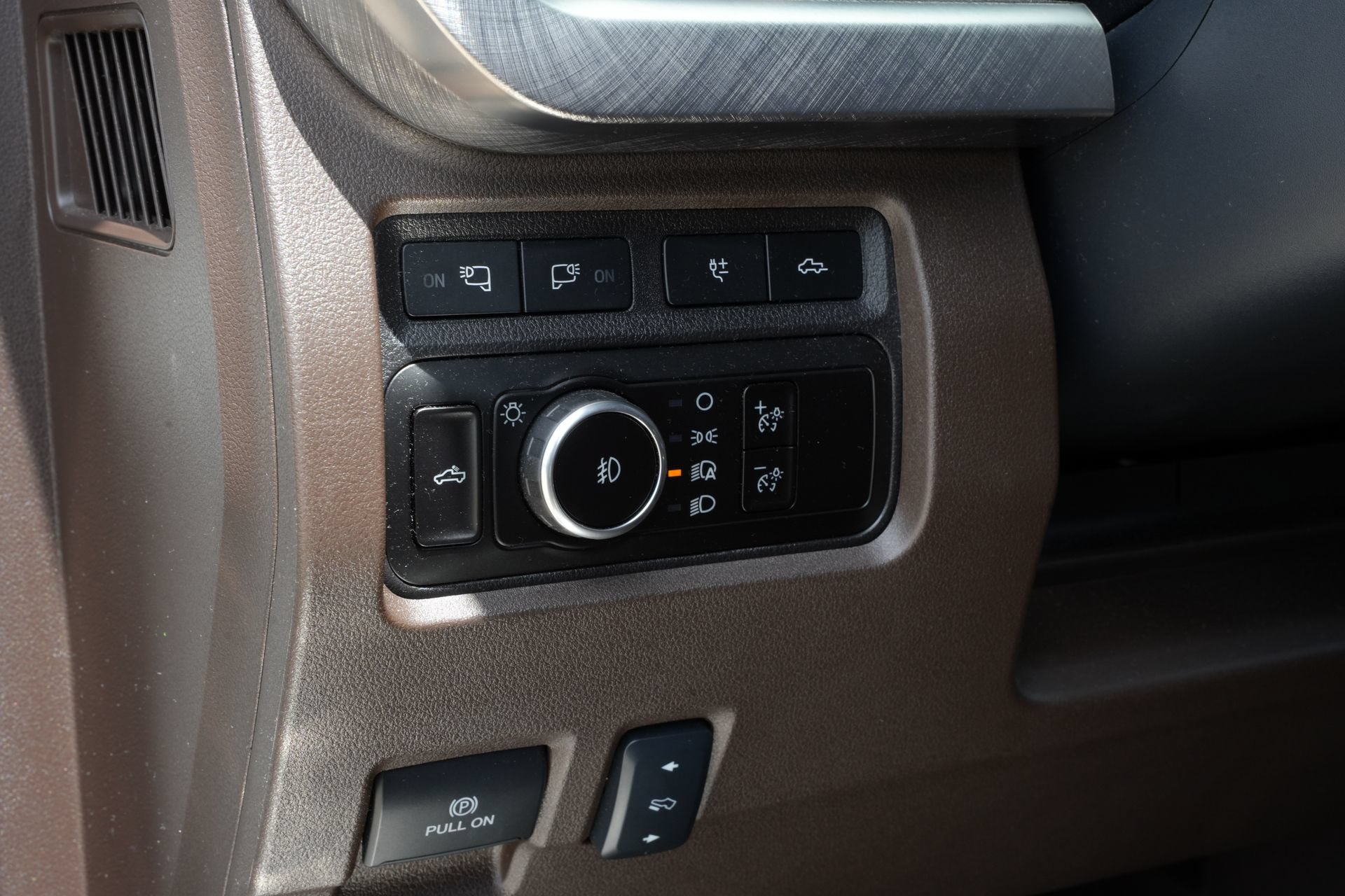Used 2024 Ford F250 King Ranch w/ Chrome Package AWD/4WD image 19
