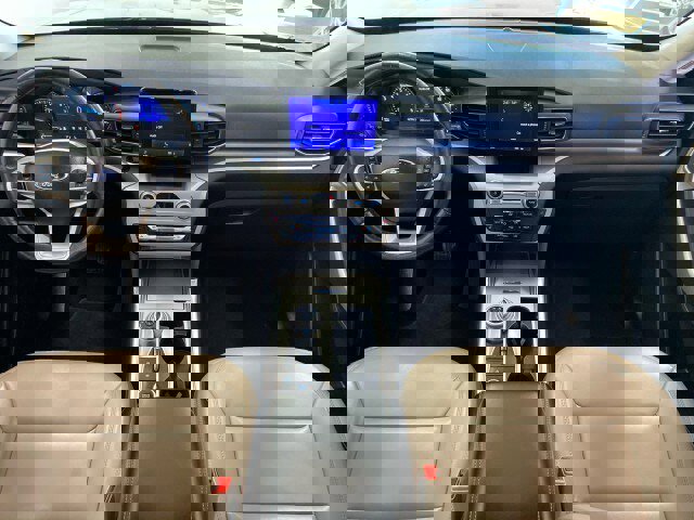 Used 2022 Ford Explorer XLT w/ Equipment Group 202A image 13