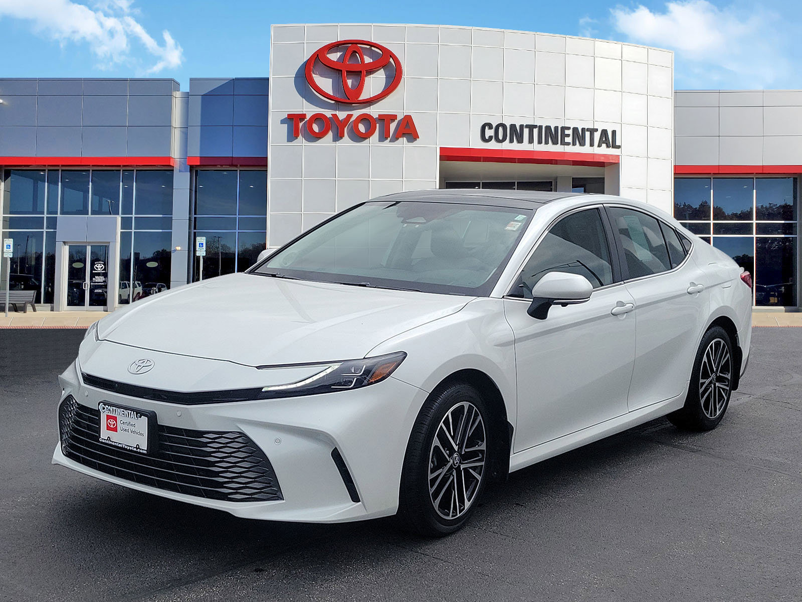 Certified 2025 Toyota Camry XLE w/ Premium Plus Package image 3