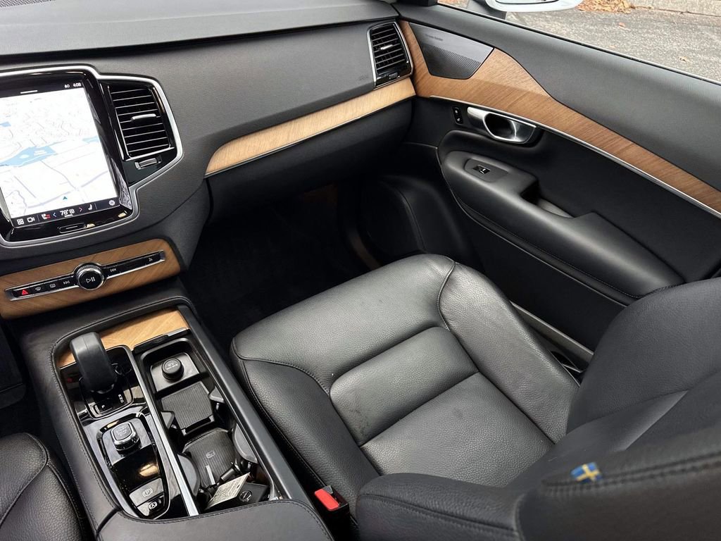 Used 2023 Volvo XC90 B6 Plus w/ Protection Package Premier image 32
