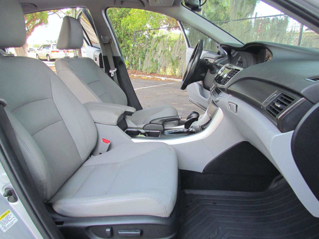 Used 2014 Honda Accord EX-L image 17