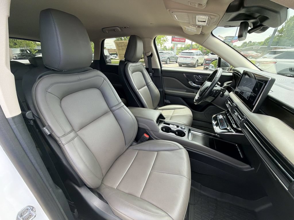 Used 2023 Lincoln Corsair Reserve AWD/4WD image 25