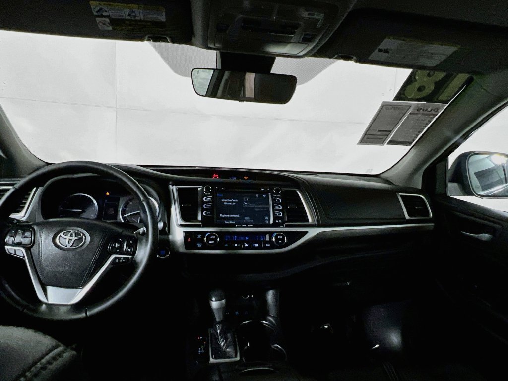 Used 2018 Toyota Highlander SE w/ Carpet Mat Package (TMS) AWD/4WD image 27