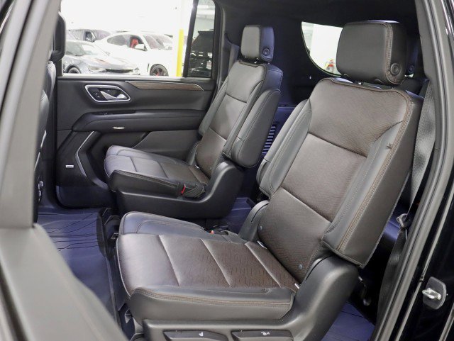 Used 2021 Chevrolet Suburban High Country w/ Premium Package image 30