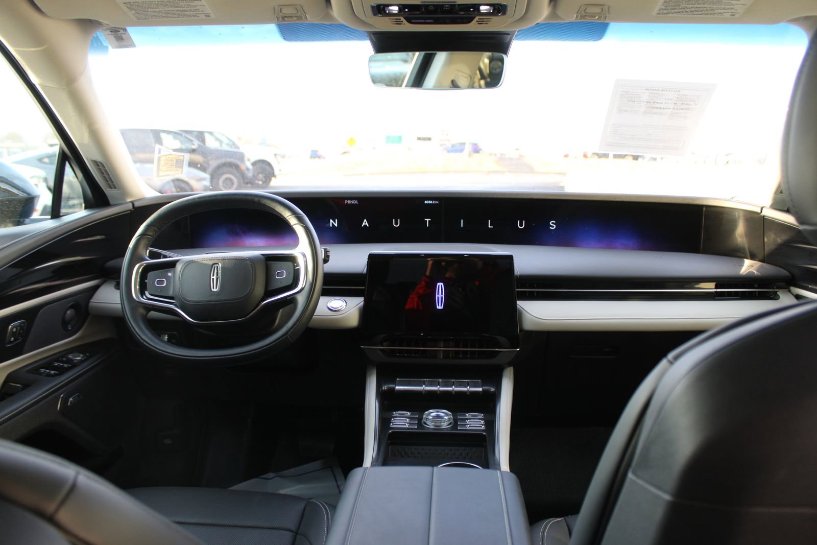 Used 2024 Lincoln Nautilus Premier w/ Equipment Group 102A image 16