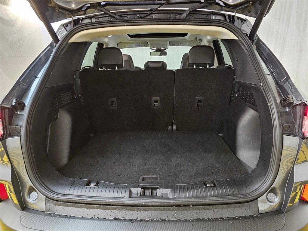 Used 2022 Ford Escape Titanium w/ Class II Trailer Tow Package image 14