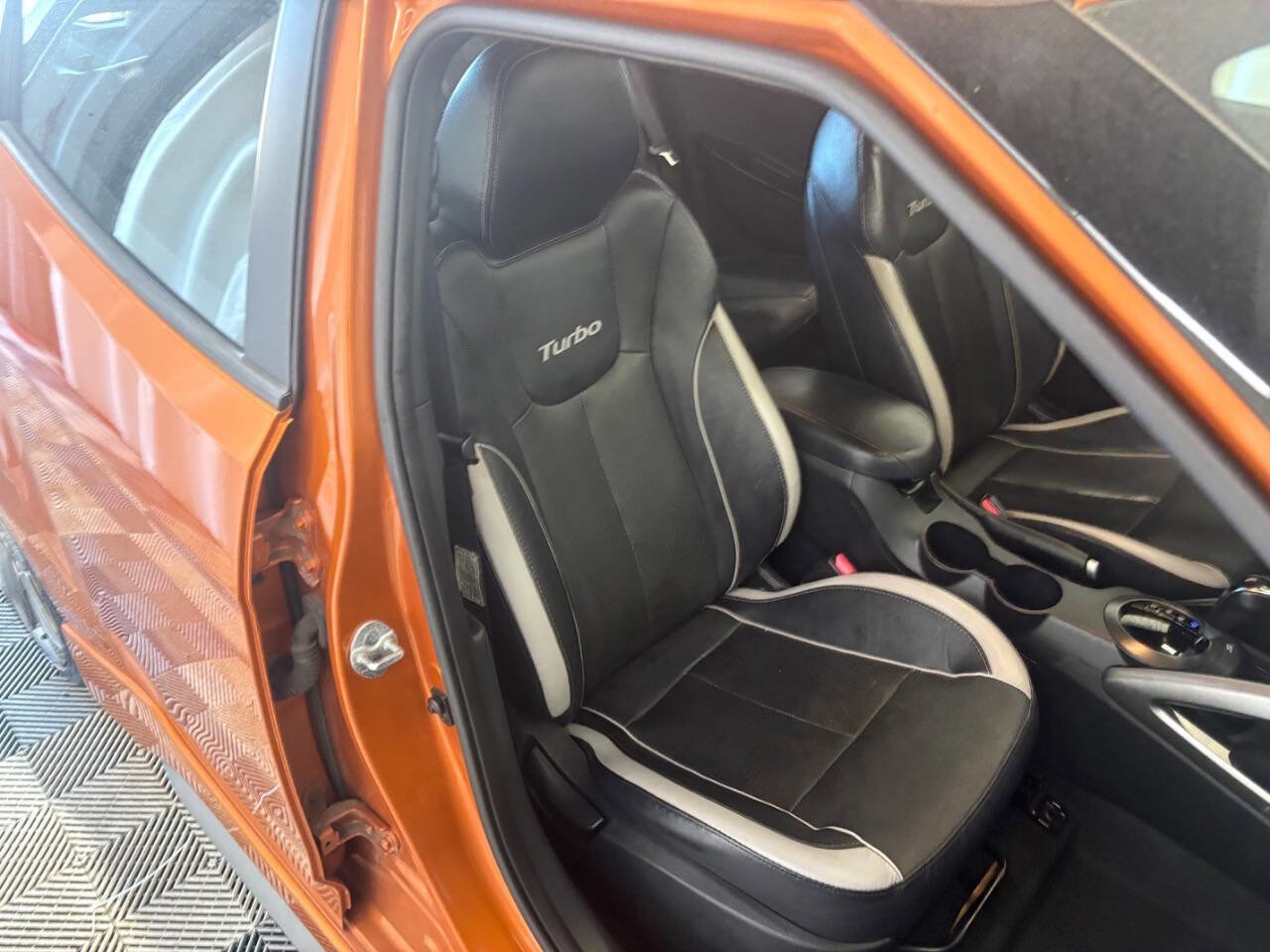 Used 2013 Hyundai Veloster Turbo image 20