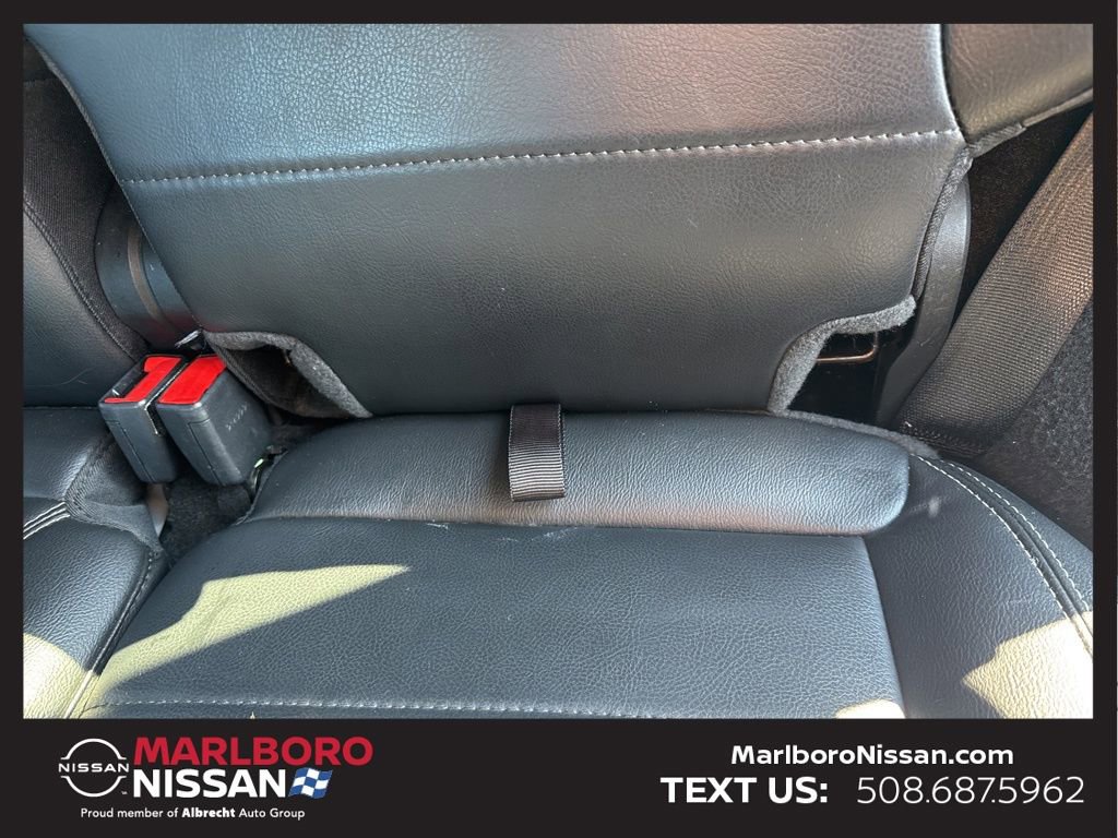 Used 2022 Jeep Wrangler Unlimited Sahara w/ Cold Weather Group image 18